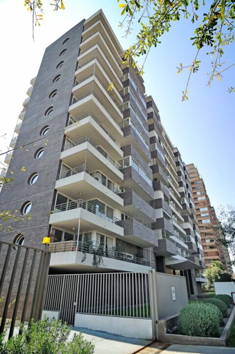 Producción audiovisual inmobiliaria fachada edificios